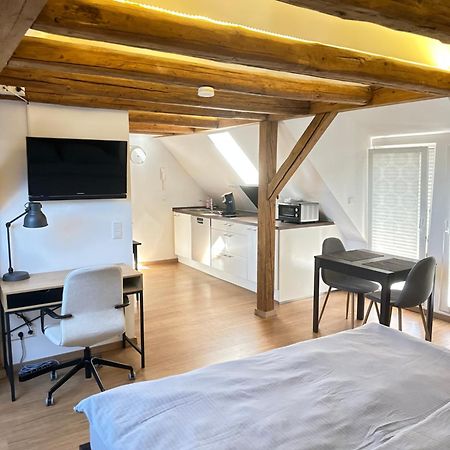 1 Zimmer Wohnung Dg Mit Klimaanlage Und Kleinen Balkon Oedheim Exterior photo