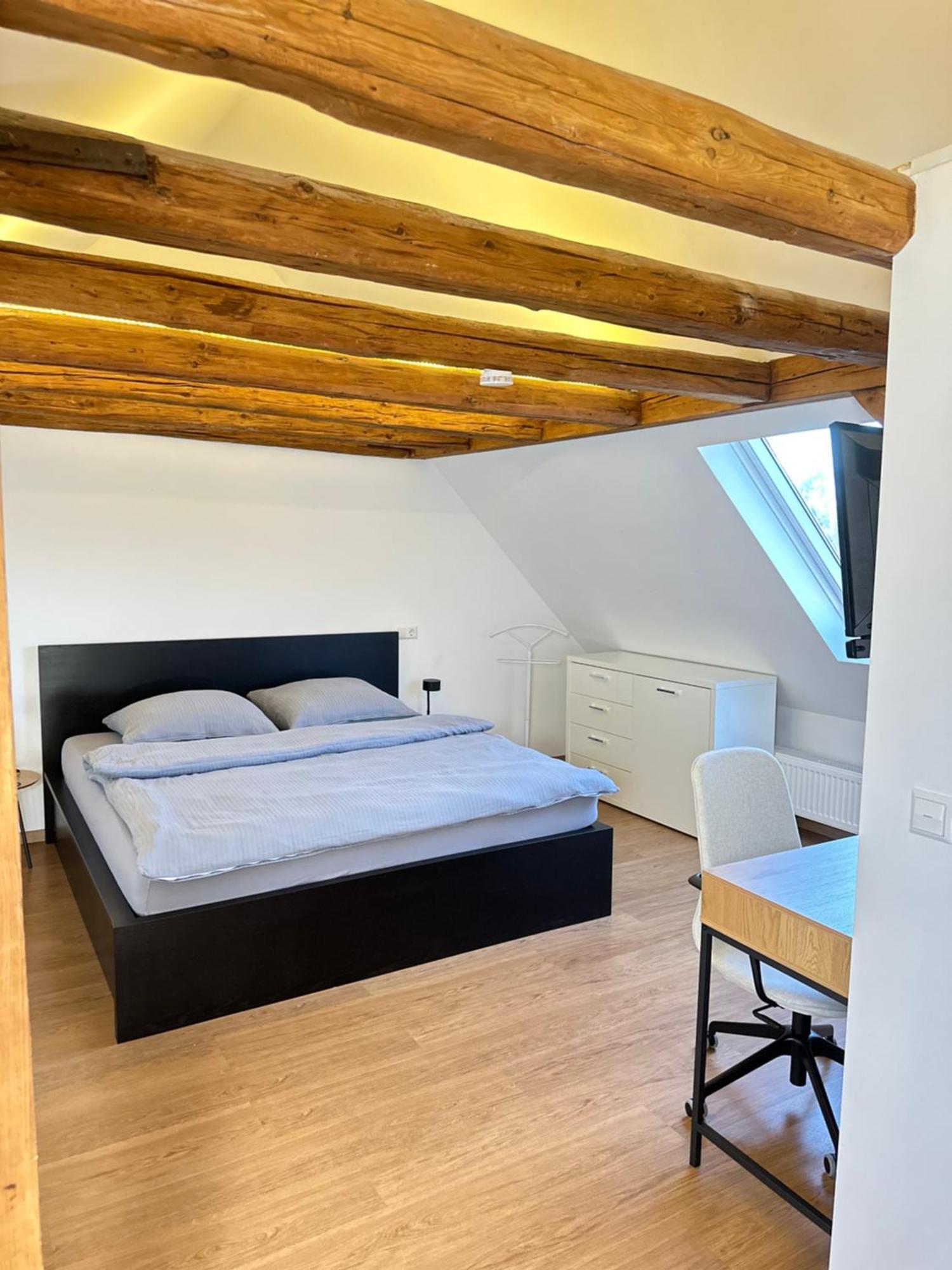 1 Zimmer Wohnung Dg Mit Klimaanlage Und Kleinen Balkon Oedheim Exterior photo